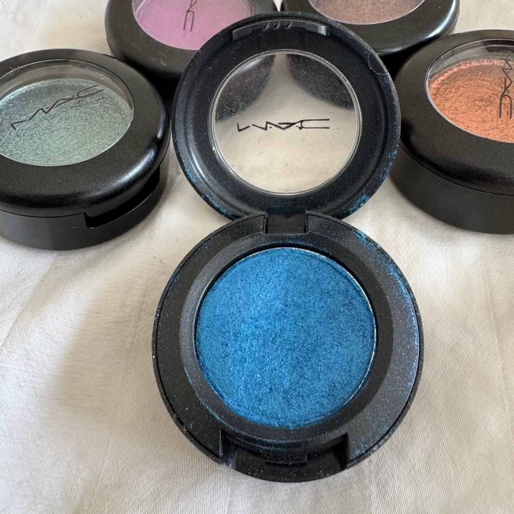 MAC Cosmetics Blue Eyeshadow